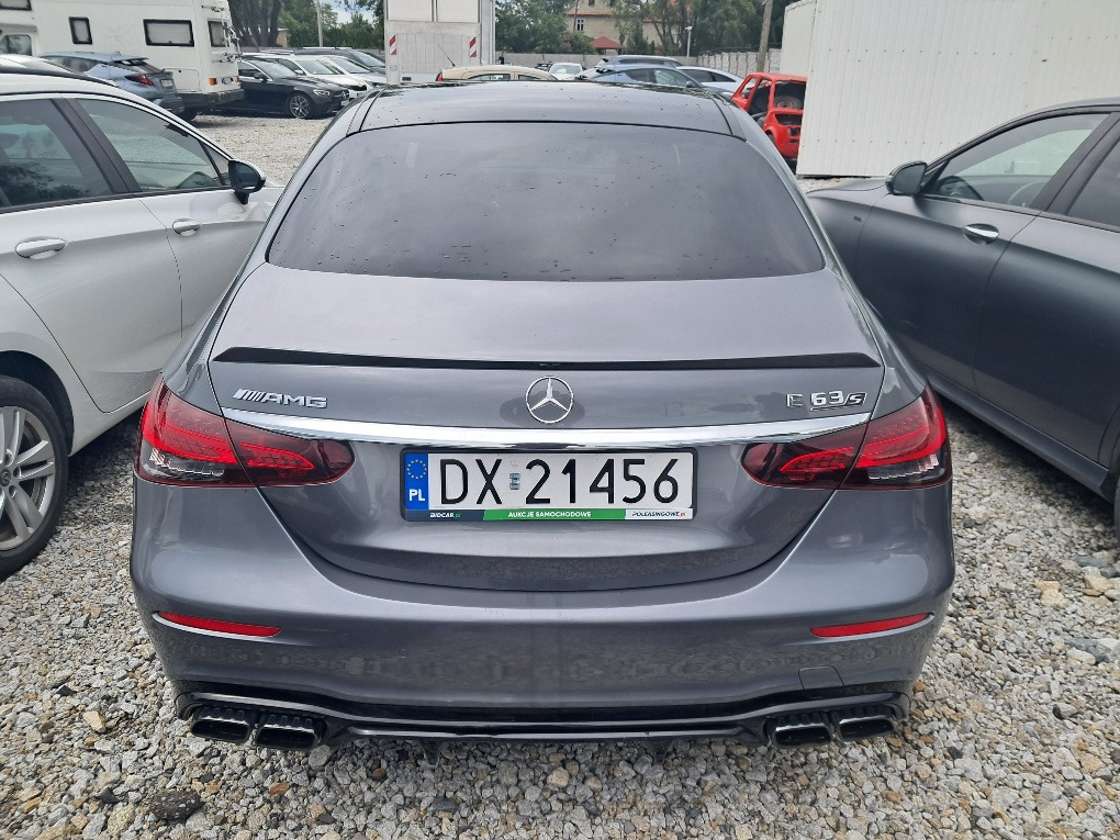 MERCEDES BENZ AMG E63S SEDAN - Sedan: foto 5 MERCEDES BENZ AMG E63S SEDAN - Sedan: foto 5