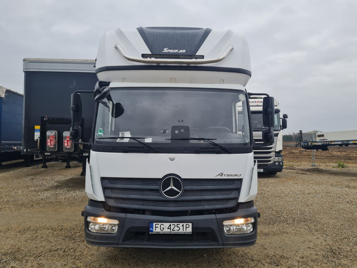 MERCEDES BENZ ATEGO KONTENER Z WINDĄ - Carrinha de contentor: foto 2 MERCEDES BENZ ATEGO KONTENER Z WINDĄ - Carrinha de contentor: foto 2