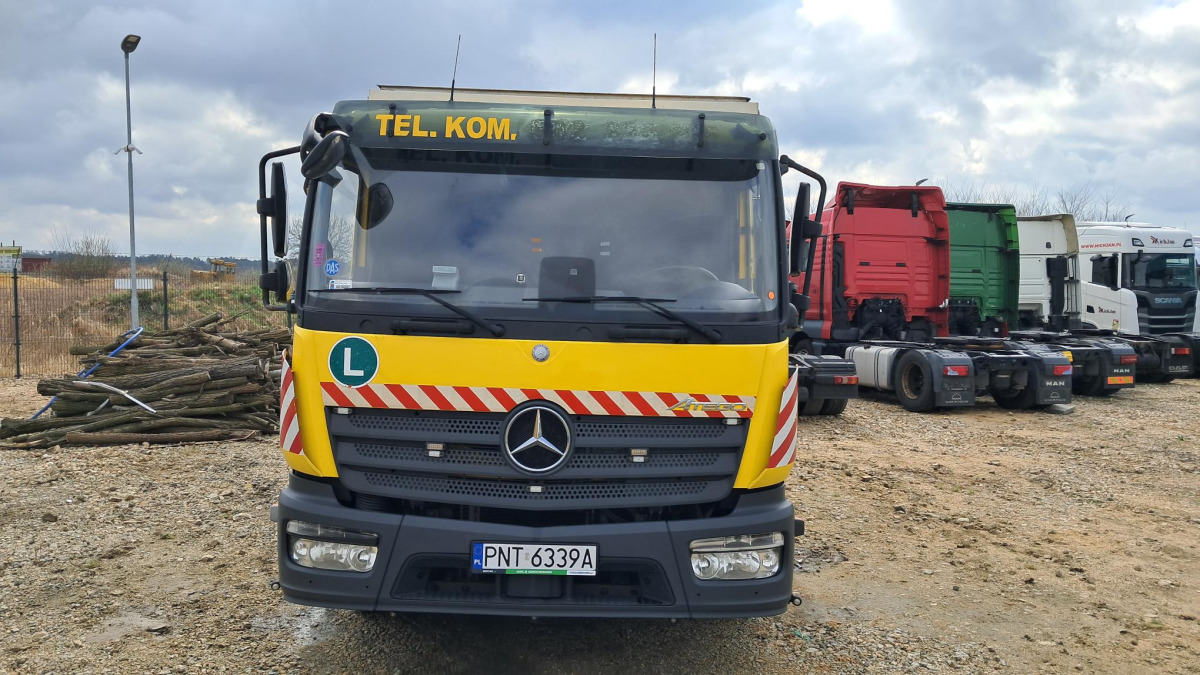 MERCEDES BENZ ATEGO SPECJALISTYCZNY - Camião de lona: foto 3 MERCEDES BENZ ATEGO SPECJALISTYCZNY - Camião de lona: foto 3