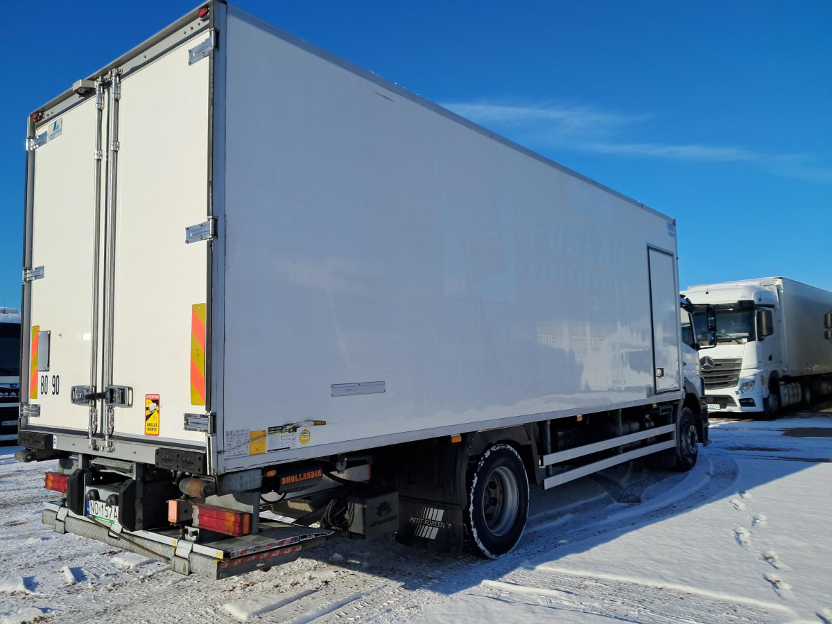 MERCEDES BENZ AXOR CHŁODNIA Z AGREGATEM - Camião frigorífico: foto 5 MERCEDES BENZ AXOR CHŁODNIA Z AGREGATEM - Camião frigorífico: foto 5