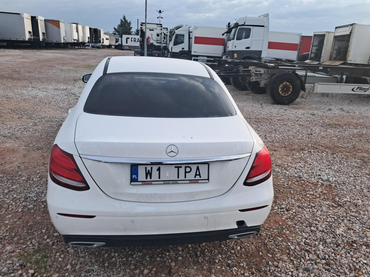MERCEDES BENZ E 220 D 4MATIC SEDAN - Sedan: foto 5 MERCEDES BENZ E 220 D 4MATIC SEDAN - Sedan: foto 5
