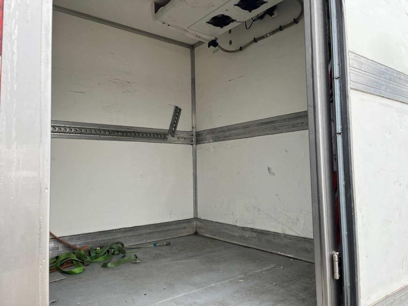 MERCEDES BENZ SPRINTER CHŁODNIA/IZOTERMA - 5T DMC - Carrinha frigorífica: foto 5 MERCEDES BENZ SPRINTER CHŁODNIA/IZOTERMA - 5T DMC - Carrinha frigorífica: foto 5