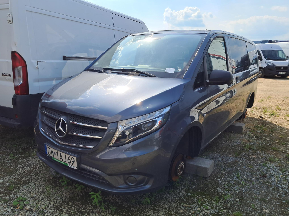 MERCEDES BENZ VITO TOURER VAN - Automóvel: foto 3 MERCEDES BENZ VITO TOURER VAN - Automóvel: foto 3