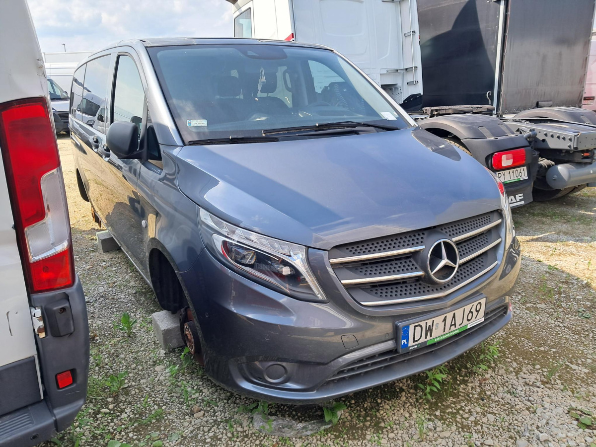 MERCEDES BENZ VITO TOURER VAN - Automóvel: foto 1 MERCEDES BENZ VITO TOURER VAN - Automóvel: foto 1