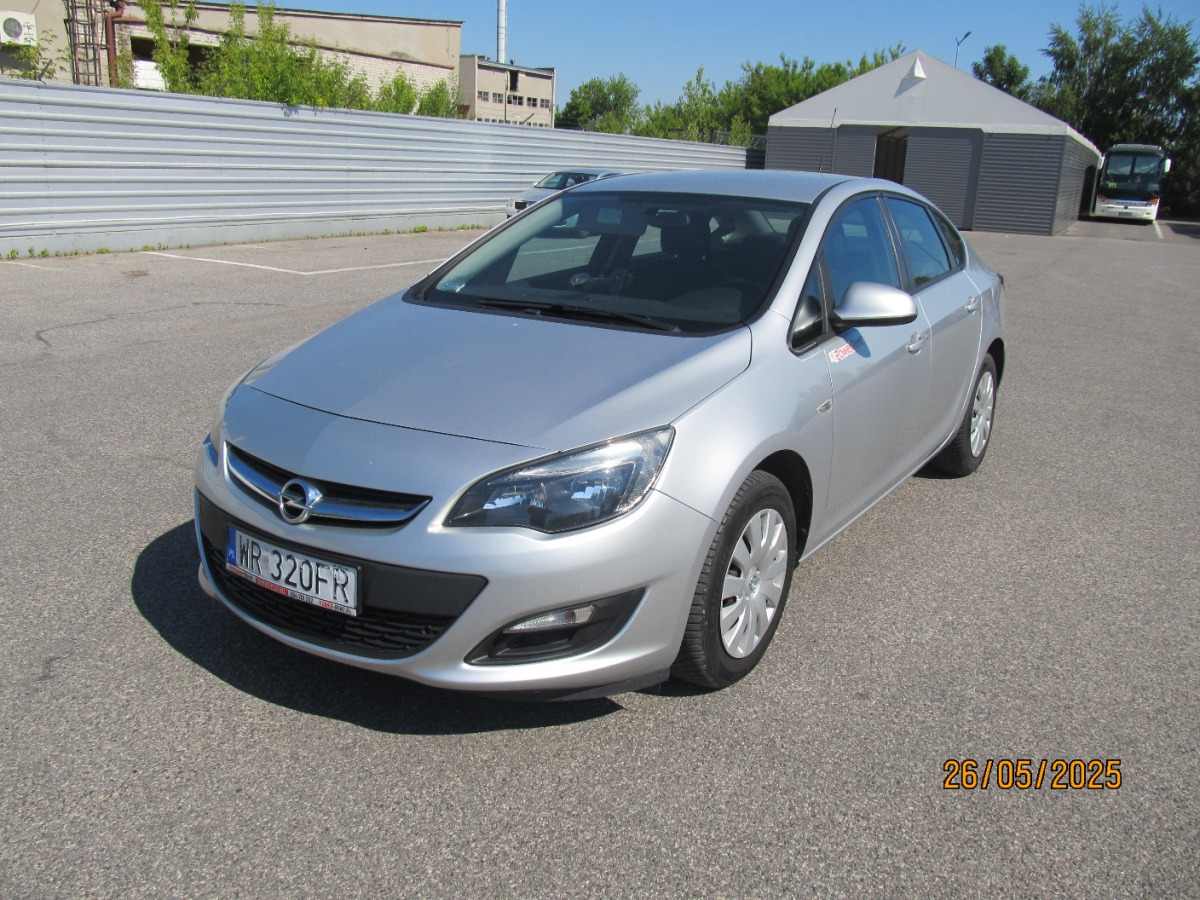 OPEL ASTRA SEDAN - Sedan: foto 3 OPEL ASTRA SEDAN - Sedan: foto 3