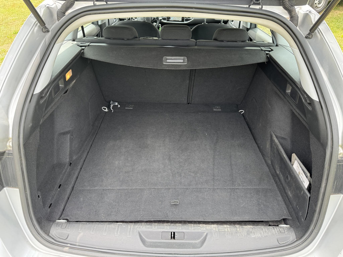 Automóvel PEUGEOT 308 KOMBI: foto 16