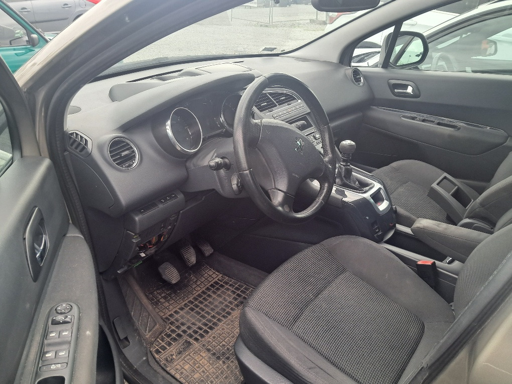 PEUGEOT 5008 KOMBI - SUV: foto 5 PEUGEOT 5008 KOMBI - SUV: foto 5