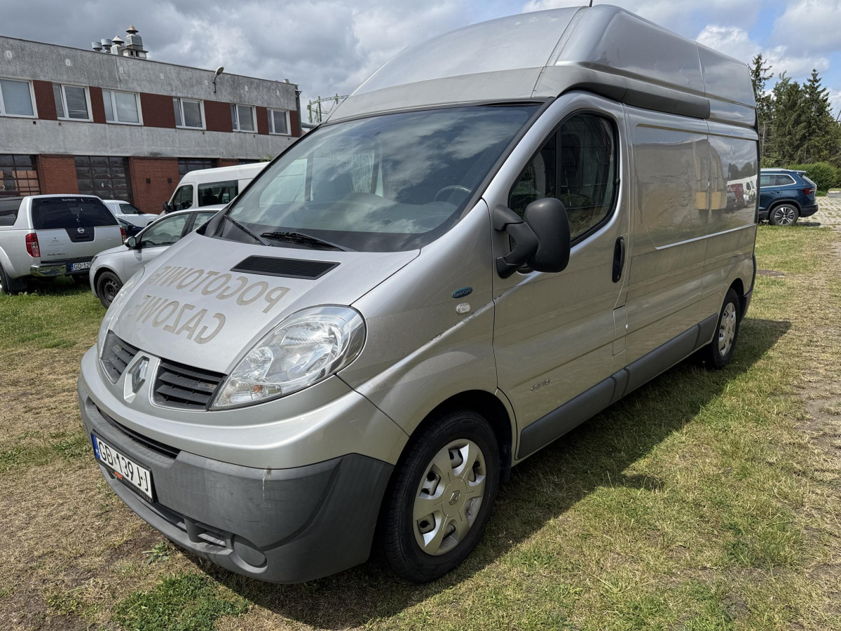 RENAULT TRAFIC FURGON BLASZAK - Furgão: foto 2 RENAULT TRAFIC FURGON BLASZAK - Furgão: foto 2