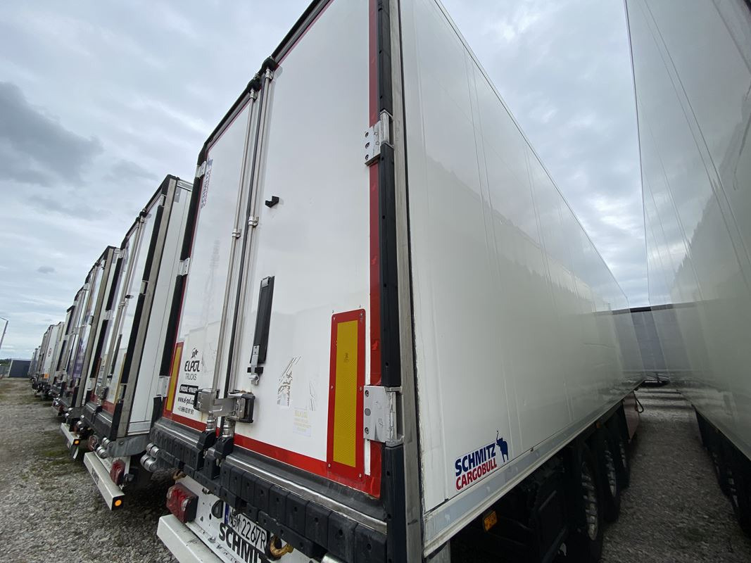 SCHMITZ CARGOBULL SCB*S3B CHŁODNIA - Reboque frigorífico: foto 4 SCHMITZ CARGOBULL SCB*S3B CHŁODNIA - Reboque frigorífico: foto 4