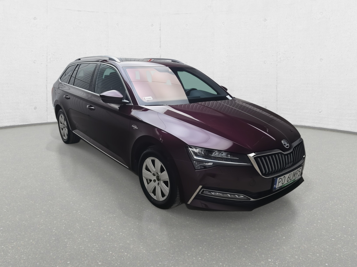 SKODA SUPERB KOMBI - Automóvel: foto 2 SKODA SUPERB KOMBI - Automóvel: foto 2