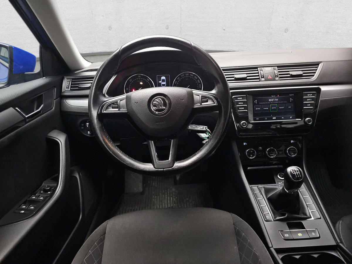 Automóvel SKODA SUPERB LIFTBACK: foto 11