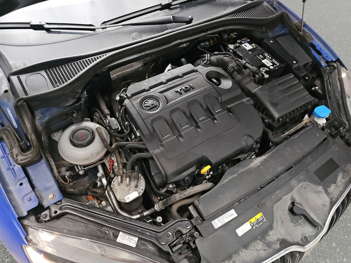 Automóvel SKODA SUPERB LIFTBACK: foto 15