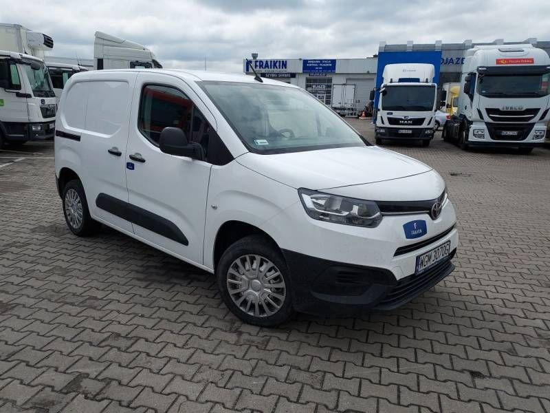 TOYOTA PROACE CITY FURGON BLASZAK - Furgão: foto 1 TOYOTA PROACE CITY FURGON BLASZAK - Furgão: foto 1