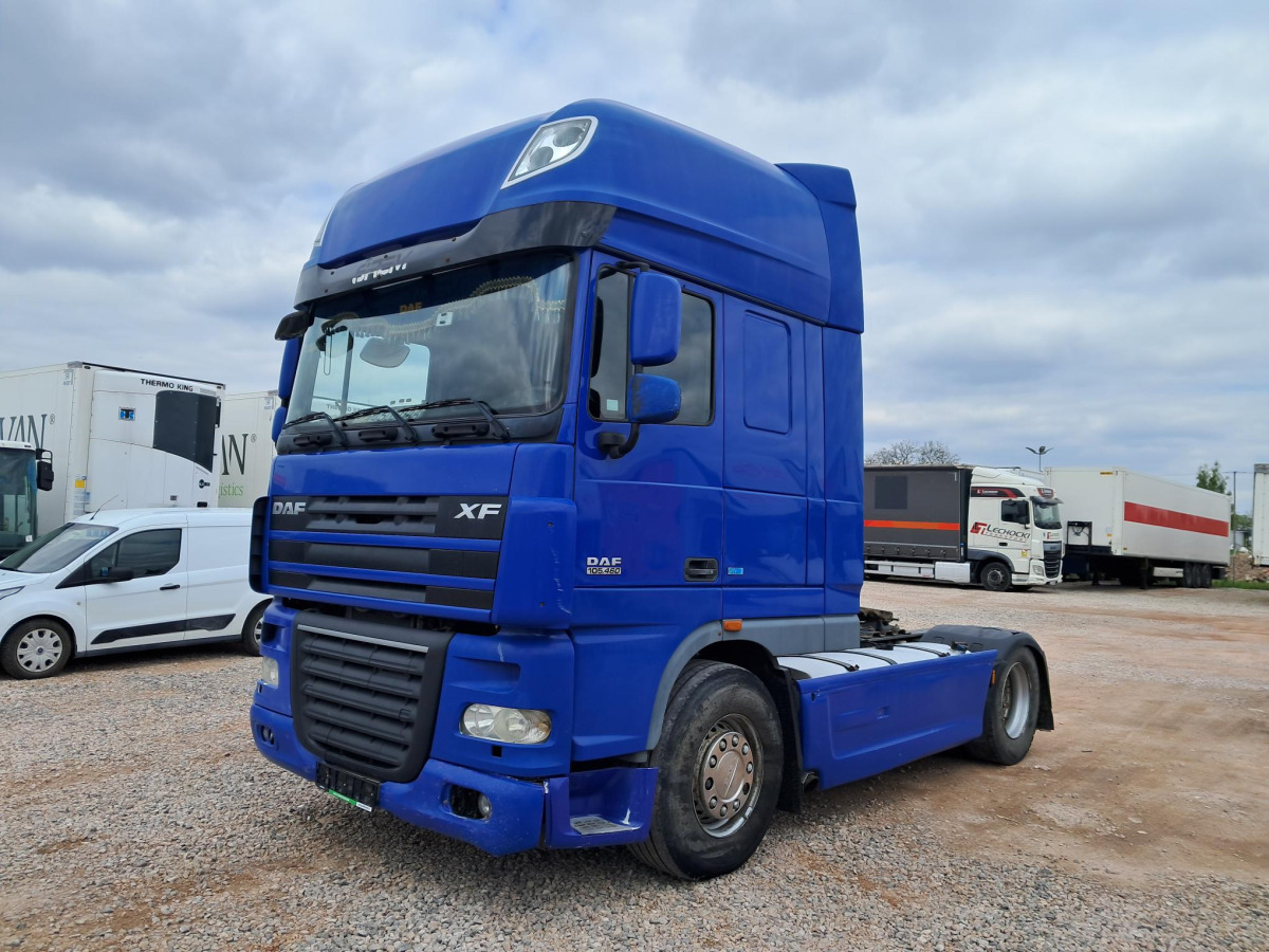 DAF XF CIĄGNIK SIODŁOWY - Tractor: foto 3 DAF XF CIĄGNIK SIODŁOWY - Tractor: foto 3