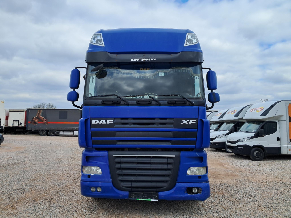 DAF XF CIĄGNIK SIODŁOWY - Tractor: foto 2 DAF XF CIĄGNIK SIODŁOWY - Tractor: foto 2