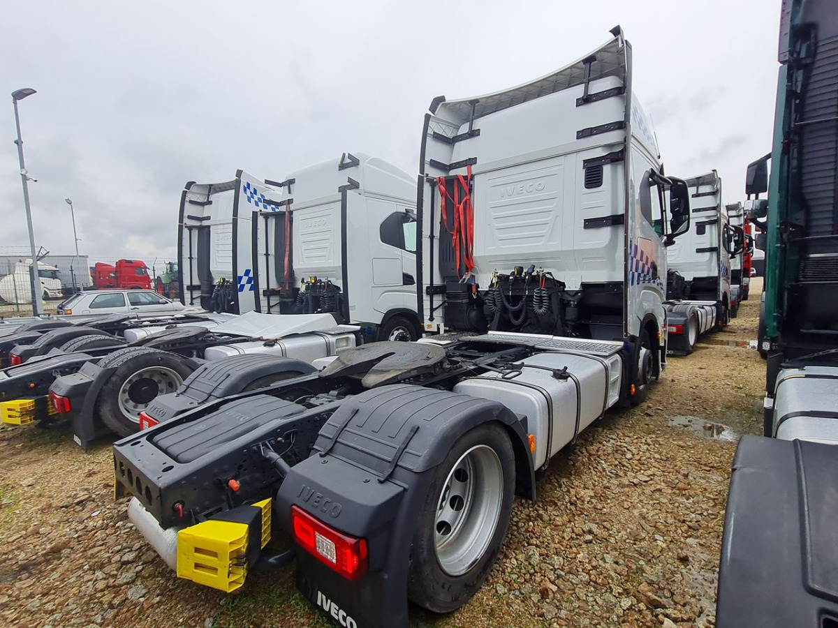 IVECO AS440ST/FP LT CIĄGNIK SIODŁOWY - Tractor: foto 4 IVECO AS440ST/FP LT CIĄGNIK SIODŁOWY - Tractor: foto 4