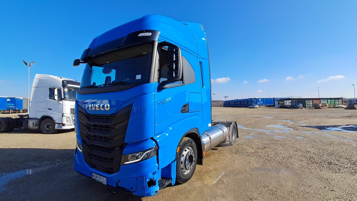 IVECO CIĄGNIK SIODŁOWY - Tractor: foto 2 IVECO CIĄGNIK SIODŁOWY - Tractor: foto 2