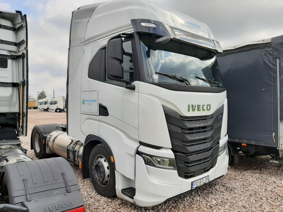 IVECO S-WAY 460 CIĄGNIK SIODŁOWY - Tractor: foto 1 IVECO S-WAY 460 CIĄGNIK SIODŁOWY - Tractor: foto 1