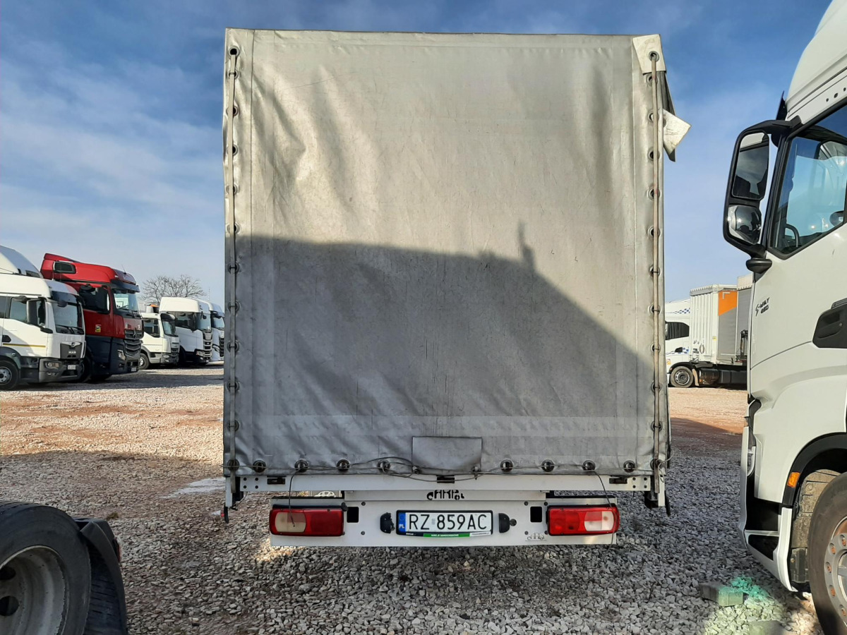 VOLKSWAGEN CRAFTER PLANDEKA - Carrinha de lona: foto 4 VOLKSWAGEN CRAFTER PLANDEKA - Carrinha de lona: foto 4