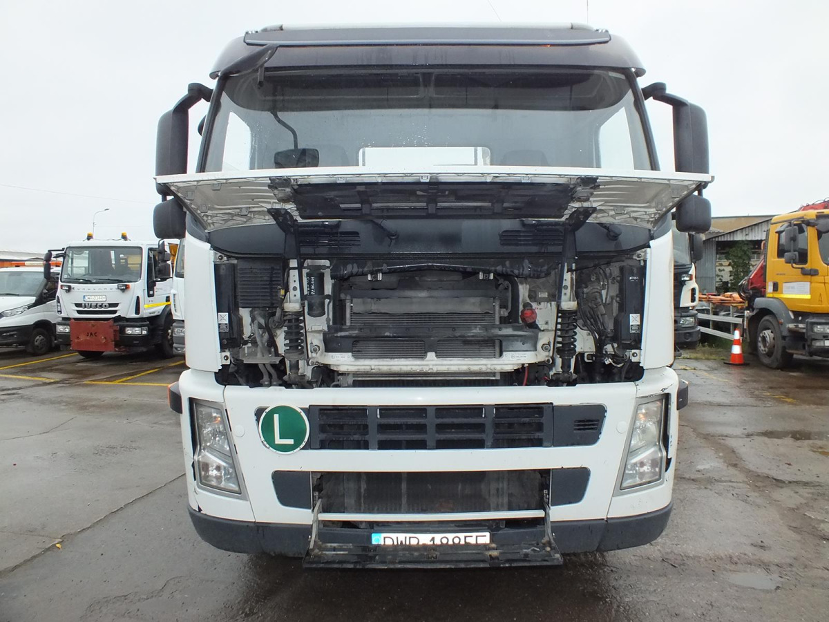 VOLVO FM POD KONTENERY - Camião multibenne: foto 3 VOLVO FM POD KONTENERY - Camião multibenne: foto 3
