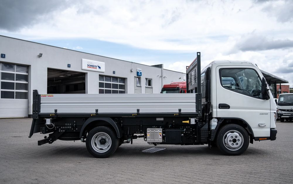 FUSO Canter 3S13 3W Scattolini - Camião basculante: foto 3 FUSO Canter 3S13 3W Scattolini - Camião basculante: foto 3