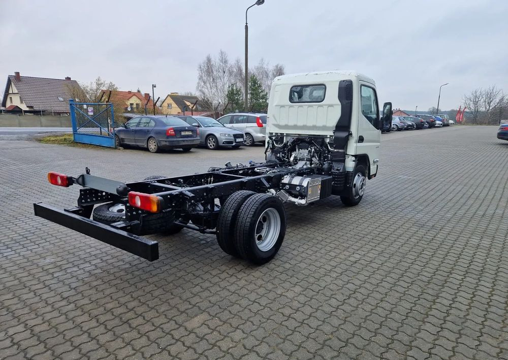 FUSO Canter 6S15 podwozie - Camião chassi: foto 4 FUSO Canter 6S15 podwozie - Camião chassi: foto 4