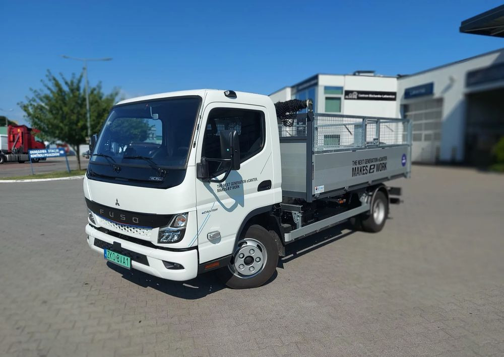 FUSO eCanter 4C15 Wywrotka Selektywna zbiórka - Camião basculante, Camião eléctrico: foto 1 FUSO eCanter 4C15 Wywrotka Selektywna zbiórka - Camião basculante, Camião eléctrico: foto 1