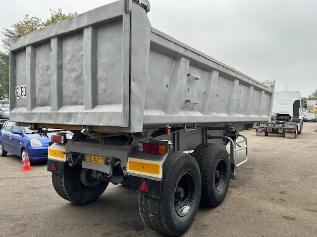 CIF 2 Axle Steel Tipper , Spring Suspension , Drum Brakes - Semi-reboque basculante: foto 3 CIF 2 Axle Steel Tipper , Spring Suspension , Drum Brakes - Semi-reboque basculante: foto 3