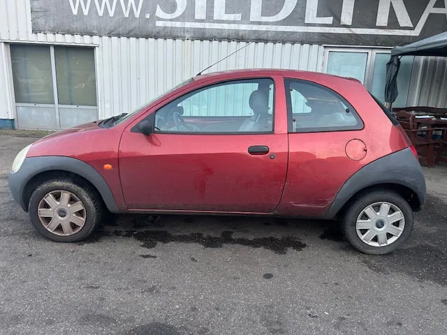 Ford Ka 1.3 , export / handel - Hatchback: foto 2 Ford Ka 1.3 , export / handel - Hatchback: foto 2