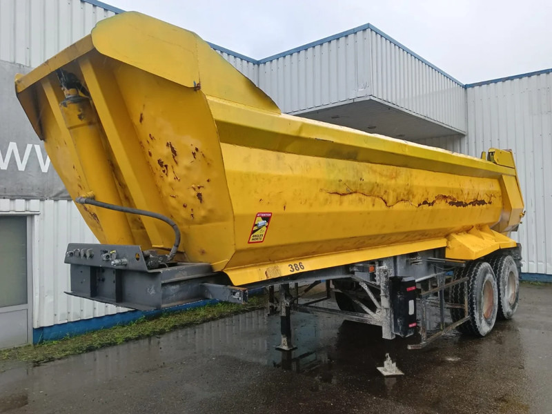 Fruehauf 2 Axle Steel Tipper , Spring Suspension , Drum Brakes - Semi-reboque basculante: foto 1 Fruehauf 2 Axle Steel Tipper , Spring Suspension , Drum Brakes - Semi-reboque basculante: foto 1