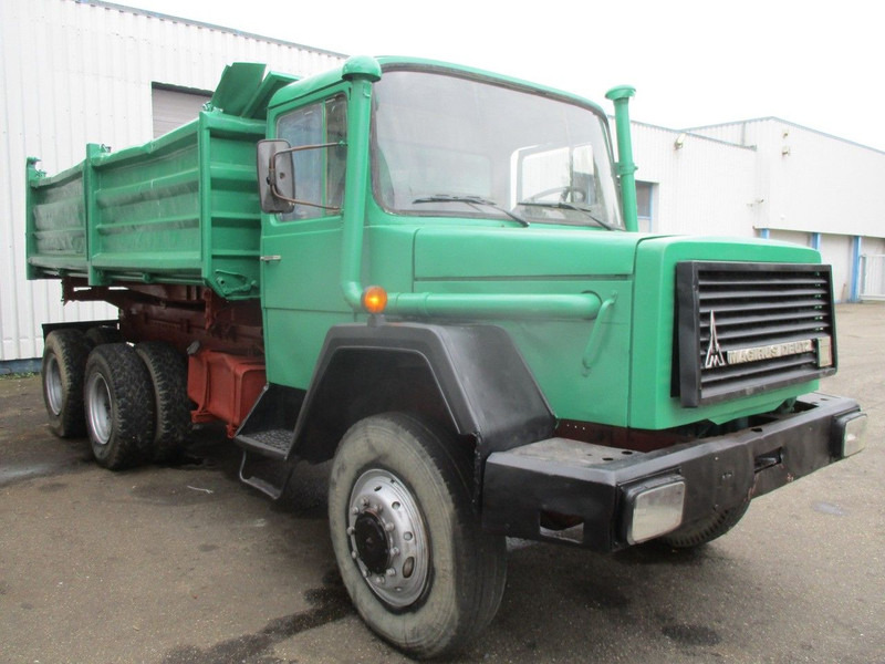 Iveco Magirus Deutz 256 , 6x6 , V8 , ZF Manual , 3way tipper , Spring suspension - Camião basculante: foto 4 Iveco Magirus Deutz 256 , 6x6 , V8 , ZF Manual , 3way tipper , Spring suspension - Camião basculante: foto 4