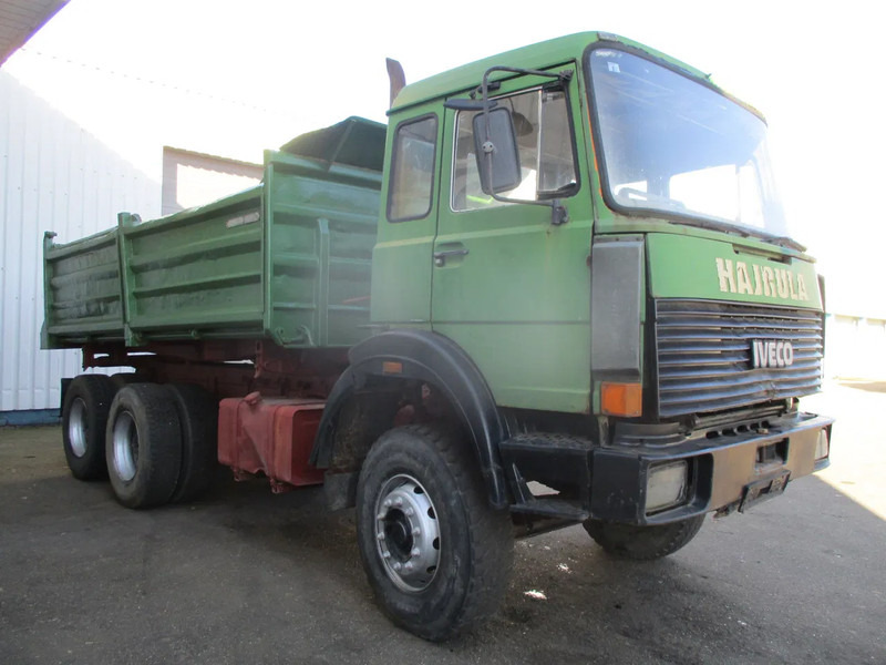 Iveco Magirus Deutz , 320 M 26 FK , V8 , ZF Manual , 3Way tipper , Spring suspension , Drum brakes - Camião basculante: foto 4 Iveco Magirus Deutz , 320 M 26 FK , V8 , ZF Manual , 3Way tipper , Spring suspension , Drum brakes - Camião basculante: foto 4