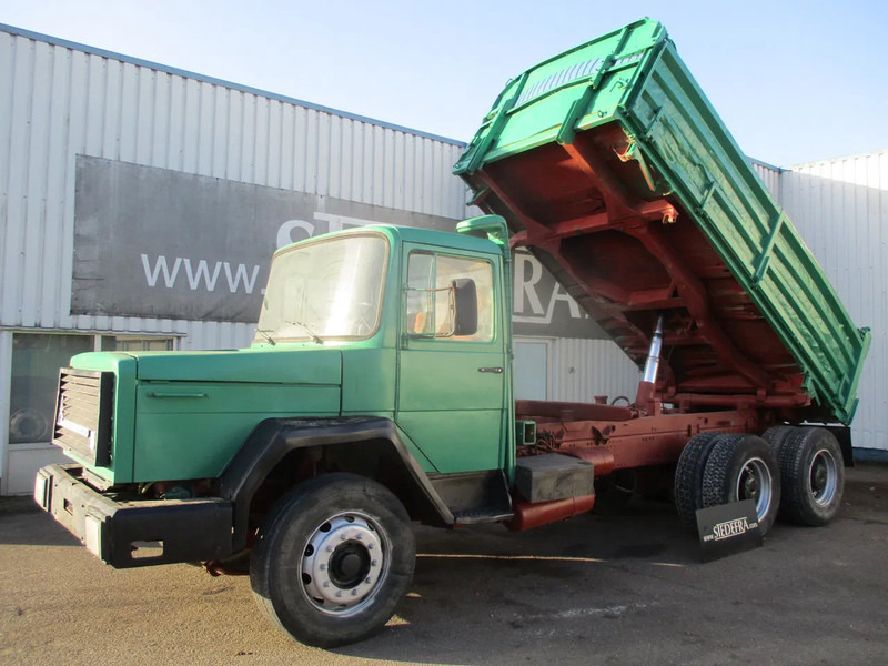 Iveco Magirus deutz 260-26, 6x4 , 6 Cylinder water cooled , 3 way tipper , Spring suspension - Camião basculante: foto 1 Iveco Magirus deutz 260-26, 6x4 , 6 Cylinder water cooled , 3 way tipper , Spring suspension - Camião basculante: foto 1