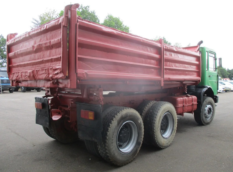 MAN 26.280 , Manual , 6x4 , 3 Way Tipper , Spring suspension - Camião basculante: foto 3 MAN 26.280 , Manual , 6x4 , 3 Way Tipper , Spring suspension - Camião basculante: foto 3