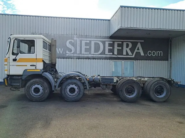 MAN 35-364 / FE 360 A , 8x4 , Spring Suspension , ZF Manual , Airco - Camião chassi: foto 2 MAN 35-364 / FE 360 A , 8x4 , Spring Suspension , ZF Manual , Airco - Camião chassi: foto 2