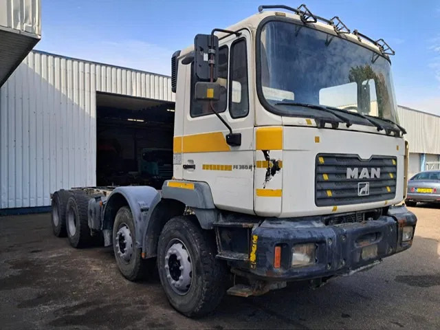 MAN 35-364 / FE 360 A , 8x4 , Spring Suspension , ZF Manual , Airco - Camião chassi: foto 4 MAN 35-364 / FE 360 A , 8x4 , Spring Suspension , ZF Manual , Airco - Camião chassi: foto 4