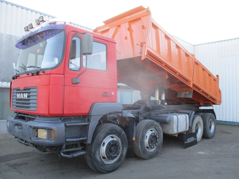 MAN 35.414 , 8x4 , ZF Manual , EURO 3 , 3 way tipper , Spring suspension - Camião basculante: foto 1 MAN 35.414 , 8x4 , ZF Manual , EURO 3 , 3 way tipper , Spring suspension - Camião basculante: foto 1