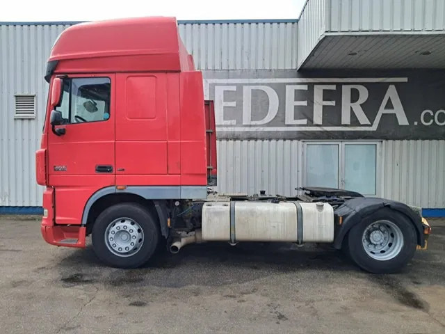DAF XF 105 460 , Manual Gearbox , PTO , Tipper Hydraulics , Airco , Superspace Cab - Tractor: foto 2 DAF XF 105 460 , Manual Gearbox , PTO , Tipper Hydraulics , Airco , Superspace Cab - Tractor: foto 2