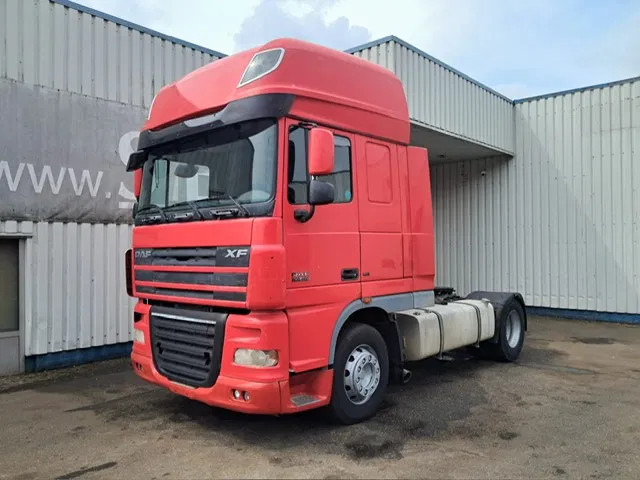 DAF XF 105 460 , Manual Gearbox , PTO , Tipper Hydraulics , Airco , Superspace Cab - Tractor: foto 1 DAF XF 105 460 , Manual Gearbox , PTO , Tipper Hydraulics , Airco , Superspace Cab - Tractor: foto 1