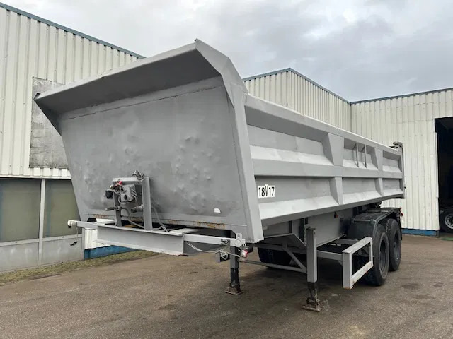 Trax 2 Axle Steel Tipper , Spring Suspension , Drum Brakes - Semi-reboque basculante: foto 1 Trax 2 Axle Steel Tipper , Spring Suspension , Drum Brakes - Semi-reboque basculante: foto 1