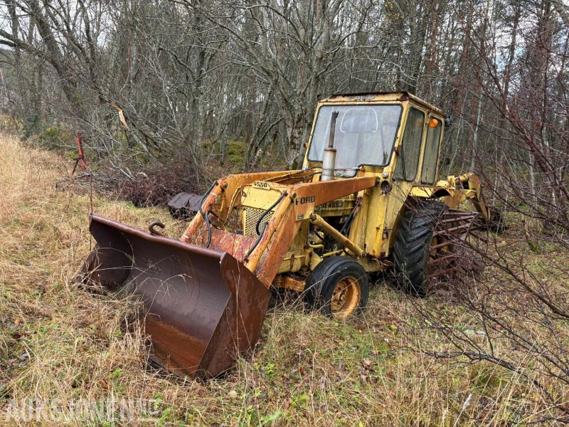 1975 FORD 4550 TRAKTORGRAVER - Trator: foto 1 1975 FORD 4550 TRAKTORGRAVER - Trator: foto 1