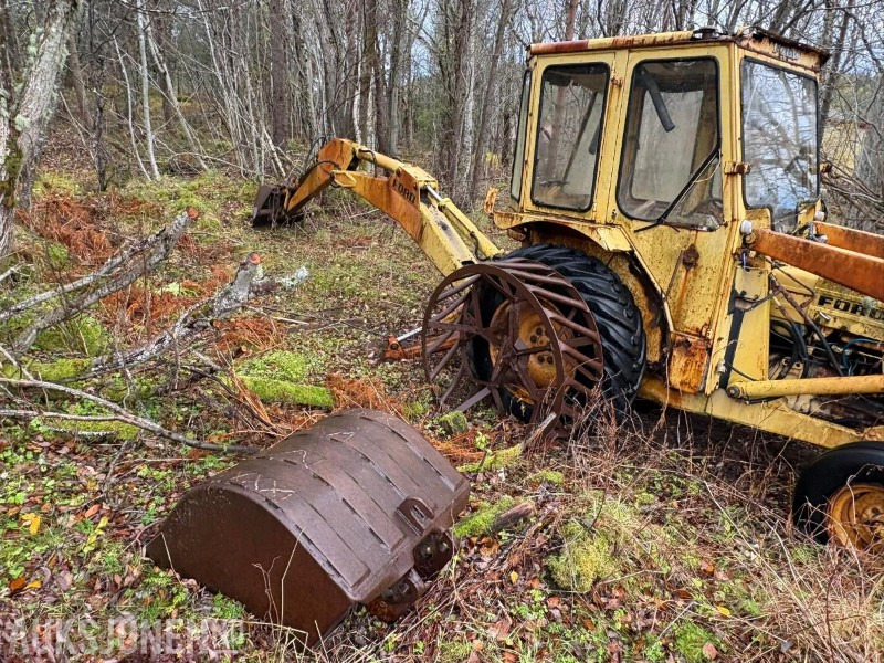 1975 FORD 4550 TRAKTORGRAVER - Trator: foto 5 1975 FORD 4550 TRAKTORGRAVER - Trator: foto 5