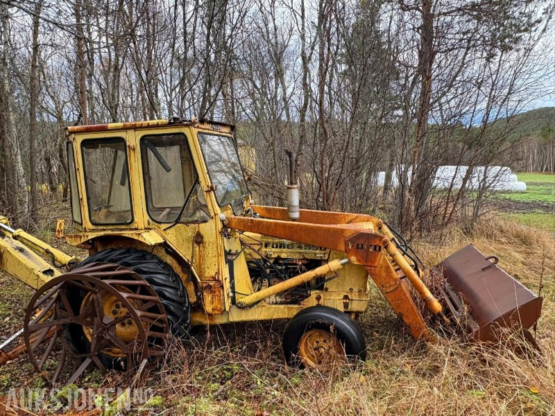 1975 FORD 4550 TRAKTORGRAVER - Trator: foto 4 1975 FORD 4550 TRAKTORGRAVER - Trator: foto 4