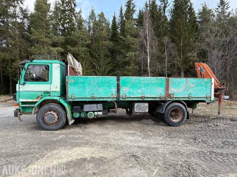 1981 Scania P82M 4X2 LS50 - Camião grua: foto 2 1981 Scania P82M 4X2 LS50 - Camião grua: foto 2