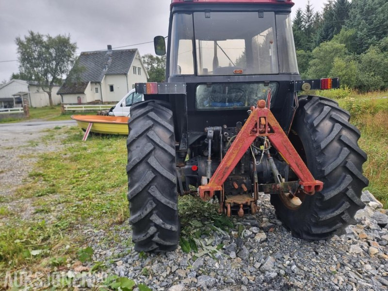 1990 CASE IH 956XL TRAKTOR snøfres 2 skuffer triangelfeste MVA FRI - Trator: foto 4 1990 CASE IH 956XL TRAKTOR snøfres 2 skuffer triangelfeste MVA FRI - Trator: foto 4