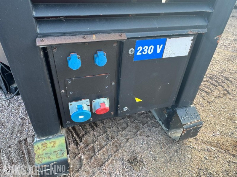 1995 Stamford aggregat 40kvA 230/400V - Equipamento de construção: foto 4 1995 Stamford aggregat 40kvA 230/400V - Equipamento de construção: foto 4