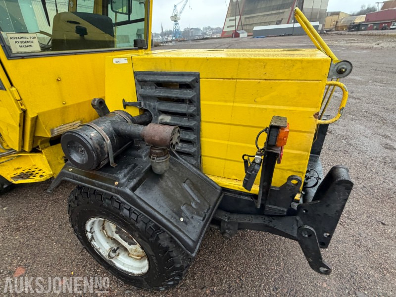 Mini pá carregadora 1996 Wille P504-T hjullaster - Snøfres - Universalskuffe - Sommerdekk/vinterdekk: foto 40 Mini pá carregadora 1996 Wille P504-T hjullaster - Snøfres - Universalskuffe - Sommerdekk/vinterdekk: foto 40