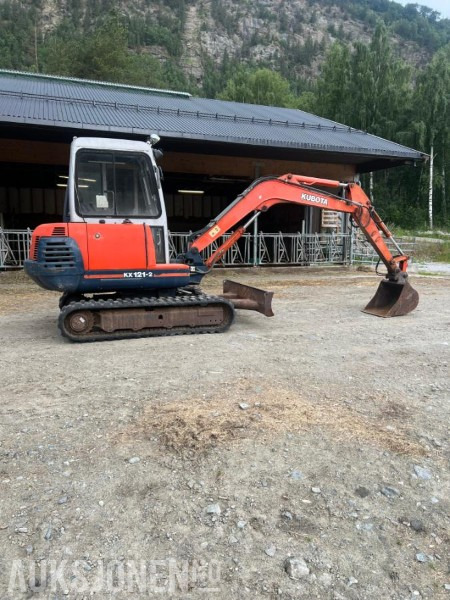 1997 Kubota KX 121-2 gravemaskin med 2 skuffer og klype - Escavadeira: foto 4 1997 Kubota KX 121-2 gravemaskin med 2 skuffer og klype - Escavadeira: foto 4