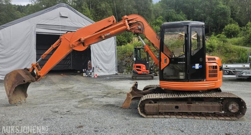 1998 Hitachi Ex 75ur MVA FRI - Escavadeira: foto 1 1998 Hitachi Ex 75ur MVA FRI - Escavadeira: foto 1