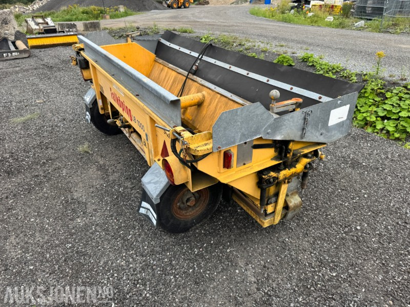 2000 Falköping LB-1000 BLU strøvogn - Equipamento de construção: foto 3 2000 Falköping LB-1000 BLU strøvogn - Equipamento de construção: foto 3